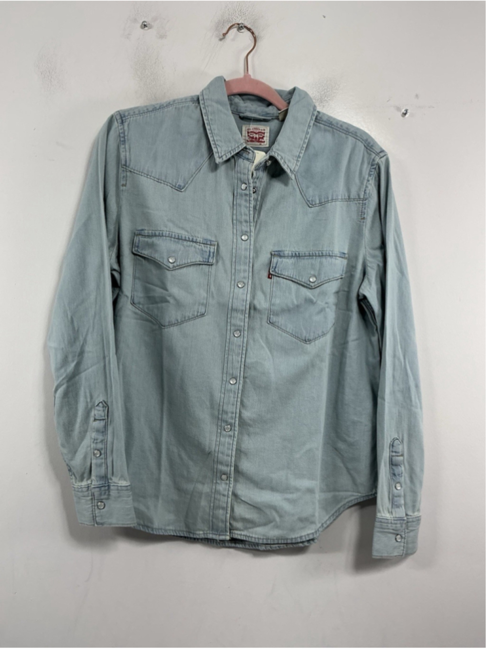Womans NWT Levi Strauss Standard Fit Snap Front Jean Shirt Large Light Blue